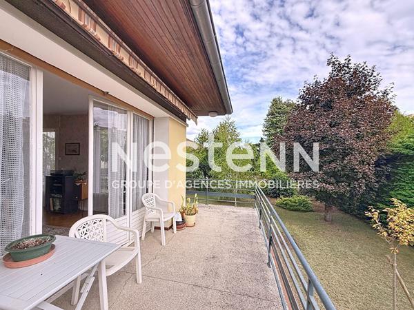 Grande maison T5 avec 3 chambres, un garage, une buanderie et une cave - 69500 BRON