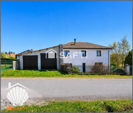 Charmante et grande maison de 180 m² avec un terrain de 1228m² – Charmant village de Saint Privat d'Allier
