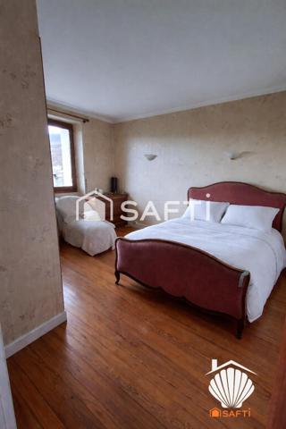 Charmante et grande maison de 180 m² avec un terrain de 1228m² – Charmant village de Saint Privat d'Allier