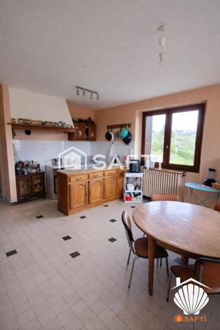 Charmante et grande maison de 180 m² avec un terrain de 1228m² – Charmant village de Saint Privat d'Allier