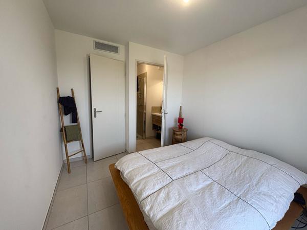 HYERES - Appartement T4 - 83 m² - Terrasse 50 m² - Stationnements