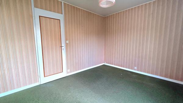 Maison individuelle, 3 chambres, jardin, garage.