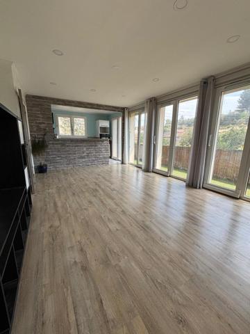 APPARTEMENT T4 AVEC JOLIE VUE ET PARKING PRIVE