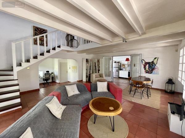 Maison à vendre à L'Étang-Salé à la Réunion (97427), ref : 97409-209