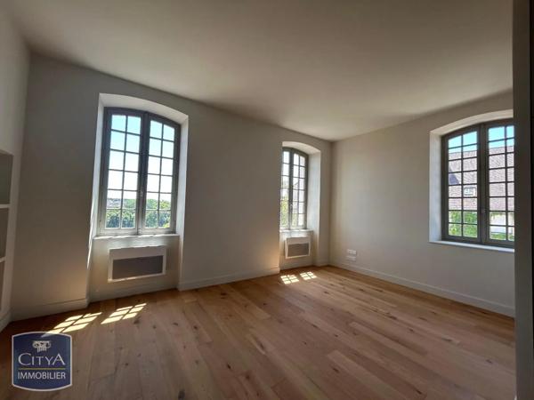 Appartement à louer 2 pièces 44m² Dole (39100)