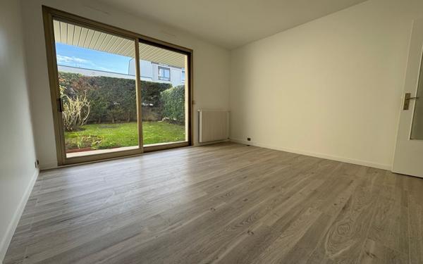 Appartement à vendre    1 pièce • 30,28 m2 Saint-Maur-des-Fossés