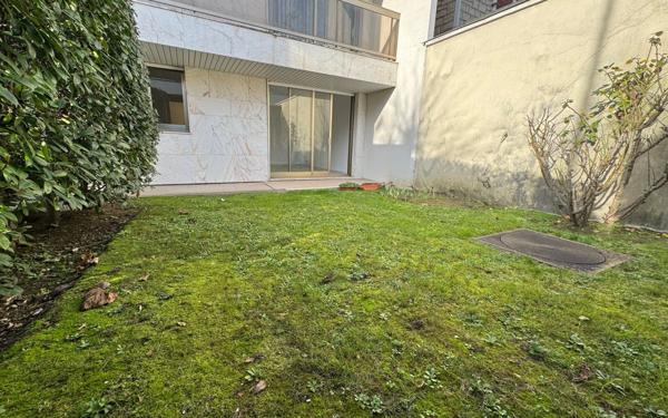 Appartement à vendre    1 pièce • 30,28 m2 Saint-Maur-des-Fossés