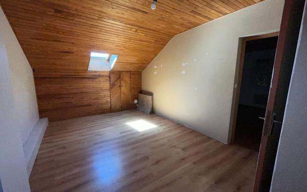 Appartement à louer    5 pièces • 155 m2 Mende