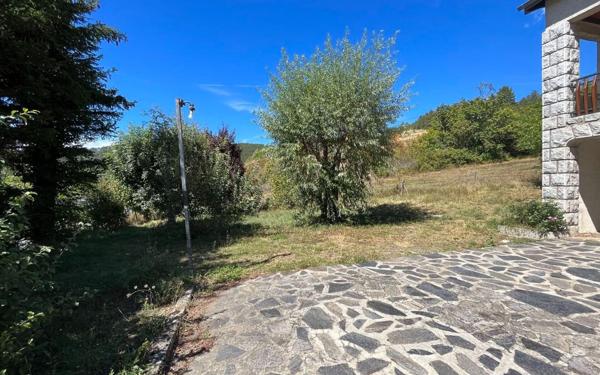 Appartement à louer    5 pièces • 155 m2 Mende