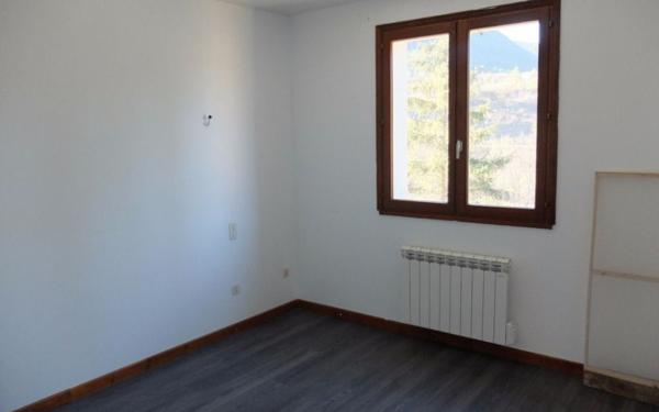 Appartement à louer    5 pièces • 155 m2 Mende