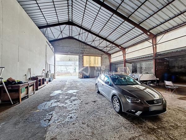 Hangar avec loft et ancien restaurant