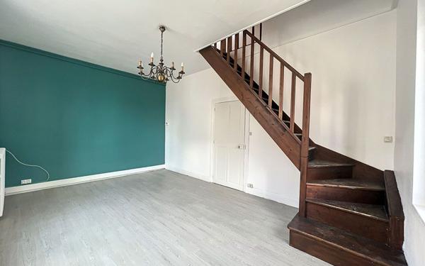 Maison à louer    2 pièces •  Tillay-le-Péneux