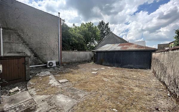 Maison à louer    2 pièces •  Tillay-le-Péneux