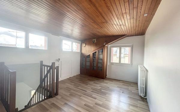 Maison à louer    2 pièces •  Tillay-le-Péneux