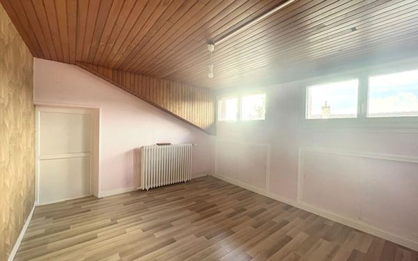 Maison à louer    2 pièces •  Tillay-le-Péneux