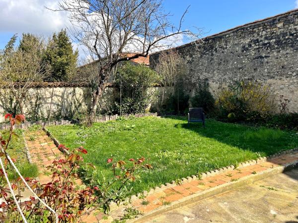 Maison de ville 5 pièces - jardin - garage