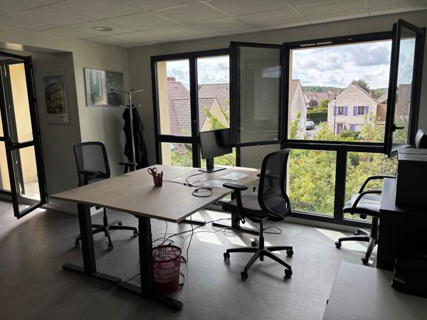 A LOUER - BUREAU - LA CHAPELLE EN SERVAL