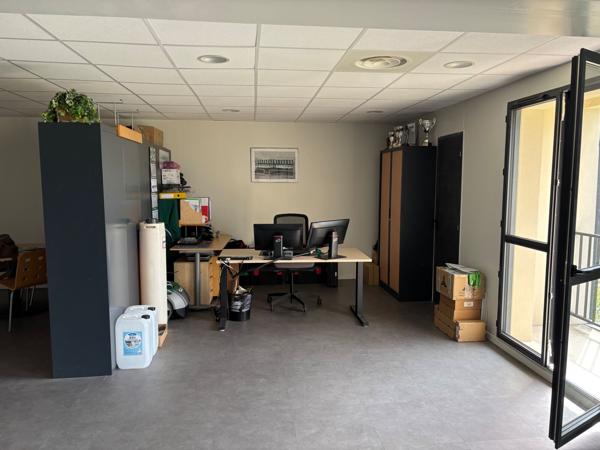 A LOUER - BUREAU - LA CHAPELLE EN SERVAL