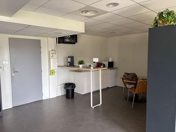 A LOUER - BUREAU - LA CHAPELLE EN SERVAL