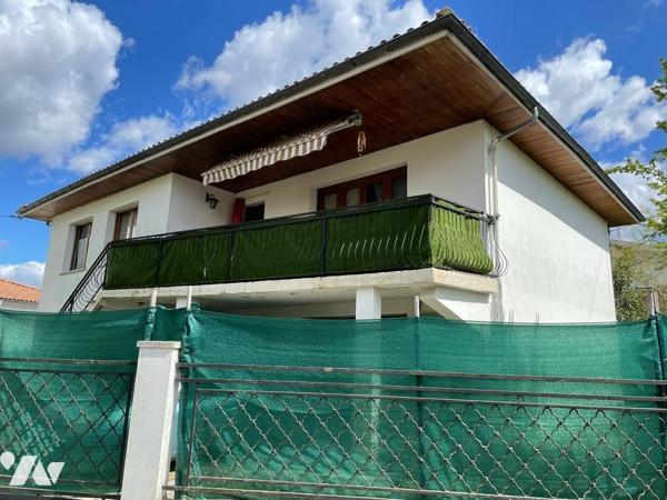 Caudéran centre - Nombreuses possibilités pour cette maison à usage d'habitation
