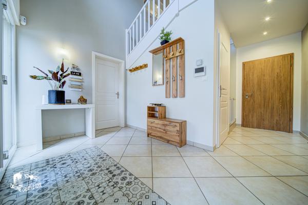 Coin-lès-Cuvry (57420) MAGNIFIQUE PROPRIETE DE 280M² SUR 50 ARES // 5 CH // PISCINE // TERRAIN PETANQUE // DOUBLE GARAGE