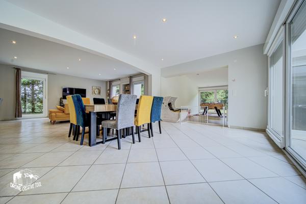 Coin-lès-Cuvry (57420) MAGNIFIQUE PROPRIETE DE 280M² SUR 50 ARES // 5 CH // PISCINE // TERRAIN PETANQUE // DOUBLE GARAGE