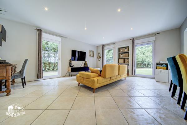 Coin-lès-Cuvry (57420) MAGNIFIQUE PROPRIETE DE 280M² SUR 50 ARES // 5 CH // PISCINE // TERRAIN PETANQUE // DOUBLE GARAGE