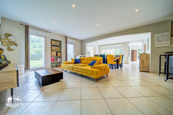 Coin-lès-Cuvry (57420) MAGNIFIQUE PROPRIETE DE 280M² SUR 50 ARES // 5 CH // PISCINE // TERRAIN PETANQUE // DOUBLE GARAGE