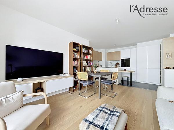 PUTEAUX/ Ampère - Appartement 3/4 pièces 76m² - 1 Terrasse - 1 Cave - 1 Parking