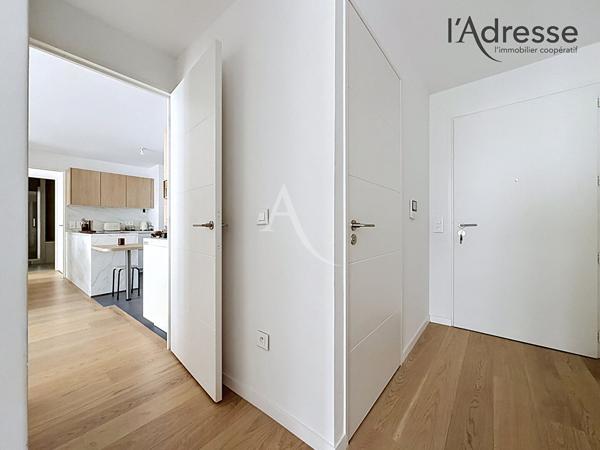 PUTEAUX/ Ampère - Appartement 3/4 pièces 76m² - 1 Terrasse - 1 Cave - 1 Parking