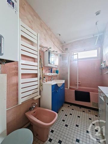 Maison à vendre  5 pièces - 94,73 m2 CEYRAT - 63