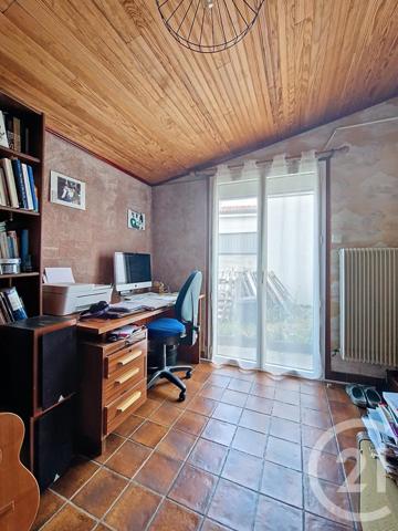 Maison à vendre  5 pièces - 94,73 m2 CEYRAT - 63