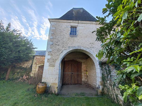 Ancien presbytère  avec ses dépendances et son terrain !