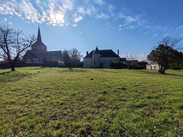 Ancien presbytère  avec ses dépendances et son terrain !