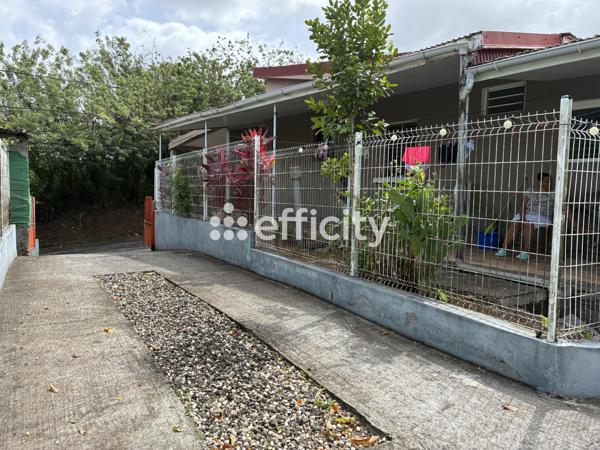 Maison
         10 pièces
        - 210 m² Exclusivité 490 000 € *