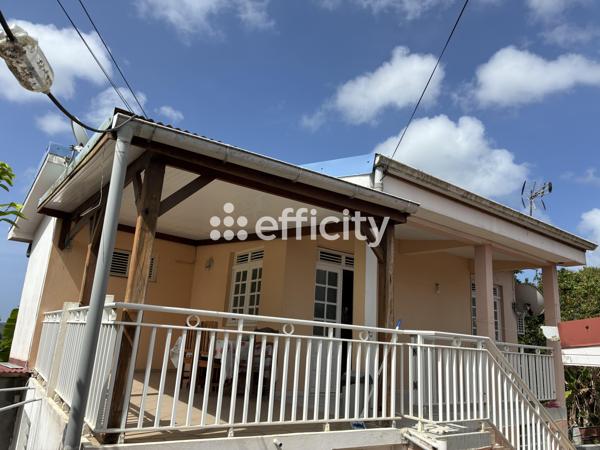 Maison
         10 pièces
        - 210 m² Exclusivité 490 000 € *