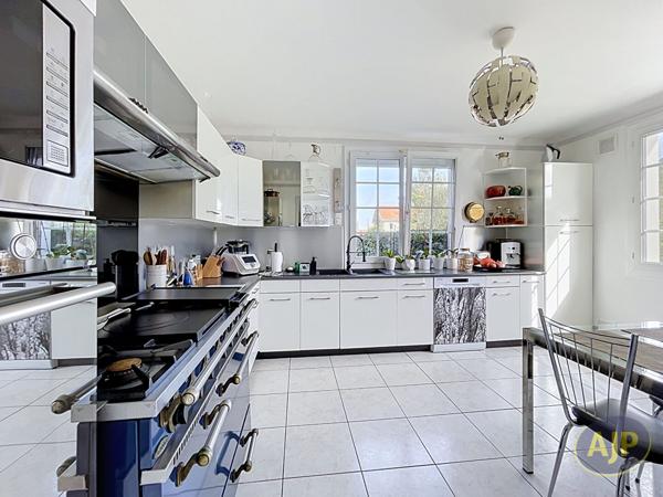 Maison à vendre Les Sorinieres - 6 pièces, 176m² avec 4 chambre(s) à 653 125€ - AJP Immobilier Rezé