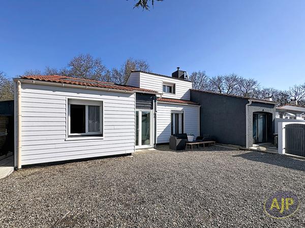 Maison à vendre Challans - 6 pièces, 106m² avec 5 chambre(s) à 275 000€ - AJP Immobilier Challans