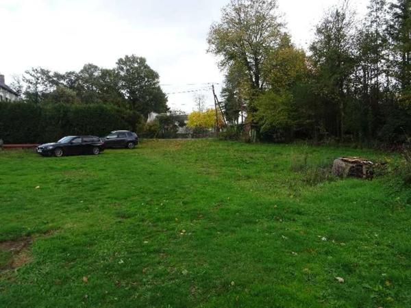 SECTEUR SAINT JUNIEN A LA CAMPAGNE BEAU TERRAIN PLAT DE 2422 M²