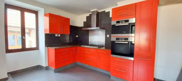 Léaz (01200) maison avec jardin