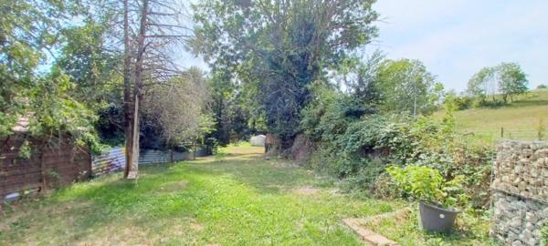 Léaz (01200) maison avec jardin
