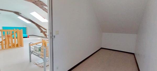 Léaz (01200) maison avec jardin