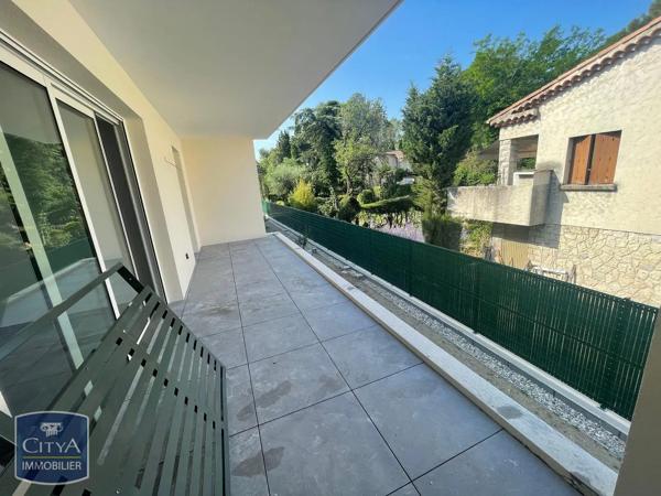 Appartement à louer 3 pièces 63.4m² Villeneuve-lès-Avignon (30400)