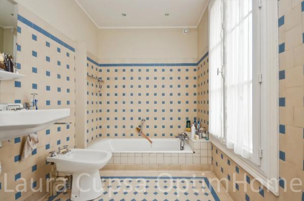 8 MIN RER B ANTONY CENTRE - MAISON 172 M² HABITABLES - 243 M² UTILES - 5 CHAMBRES - TERRAIN 459 M² - BATIMENT GARAGE ATELIER 150 M² - RAVALEMENT AVEC ISOLATION  2024