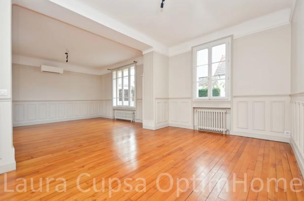 8 MIN RER B ANTONY CENTRE - MAISON 172 M² HABITABLES - 243 M² UTILES - 5 CHAMBRES - TERRAIN 459 M² - BATIMENT GARAGE ATELIER 150 M² - RAVALEMENT AVEC ISOLATION  2024
