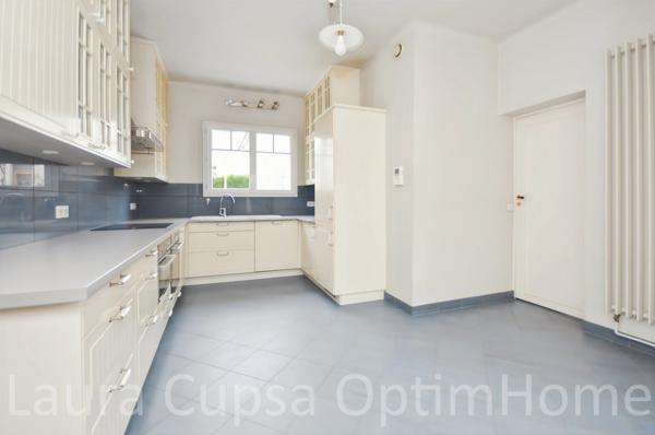 8 MIN RER B ANTONY CENTRE - MAISON 172 M² HABITABLES - 243 M² UTILES - 5 CHAMBRES - TERRAIN 459 M² - BATIMENT GARAGE ATELIER 150 M² - RAVALEMENT AVEC ISOLATION  2024