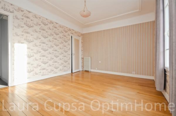 8 MIN RER B ANTONY CENTRE - MAISON 172 M² HABITABLES - 243 M² UTILES - 5 CHAMBRES - TERRAIN 459 M² - BATIMENT GARAGE ATELIER 150 M² - RAVALEMENT AVEC ISOLATION  2024