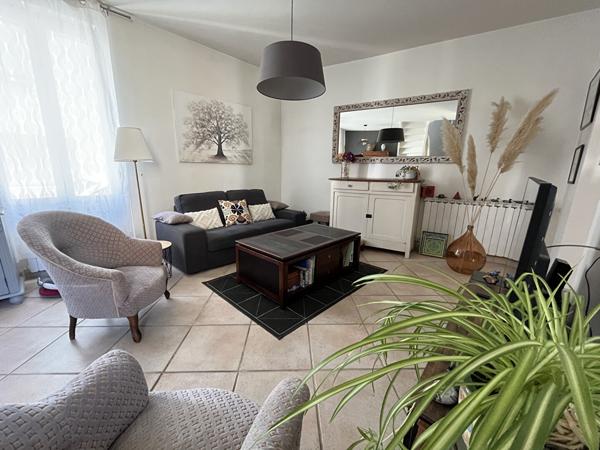 Indre 44610 , maison de pêcheur sur 3 niveaux  2 chambres, terrasse sud