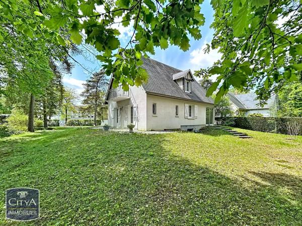 Maison à vendre 10 pièces 216m² Orléans (45100)