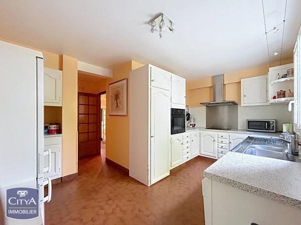 Maison à vendre 10 pièces 216m² Orléans (45100)